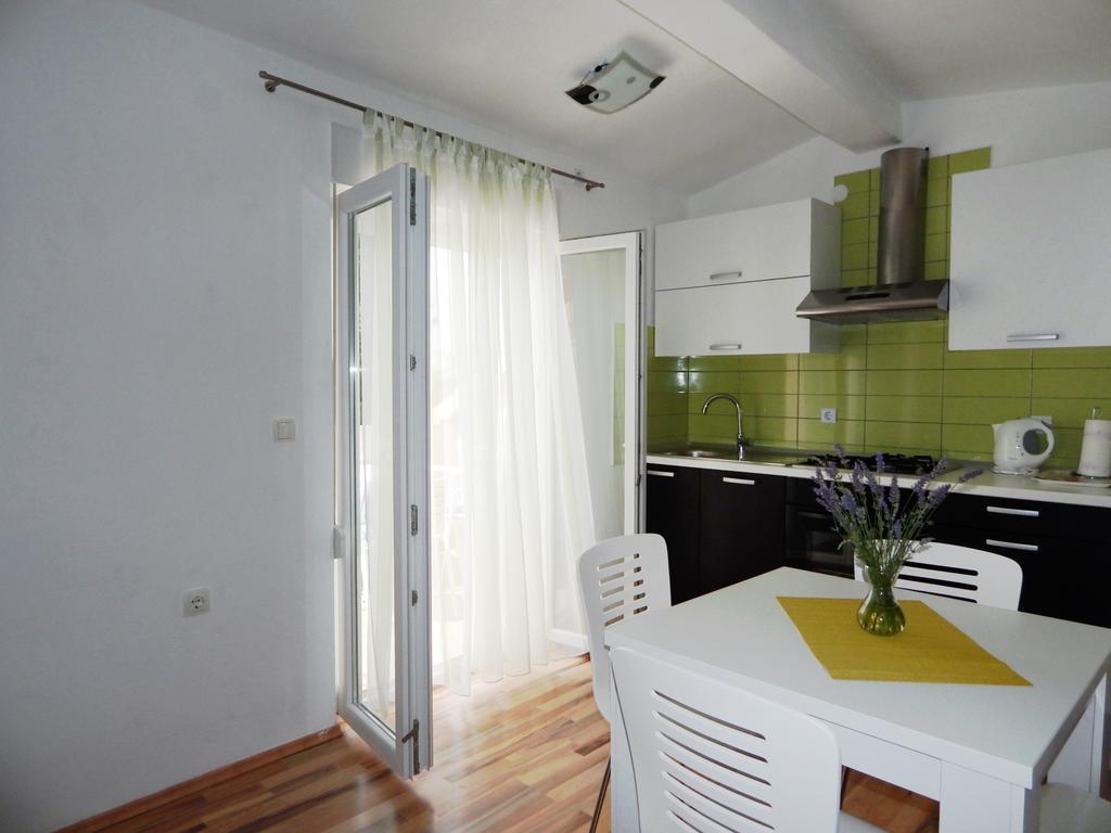 Apartments Nedjeljka Razanj Exterior photo
