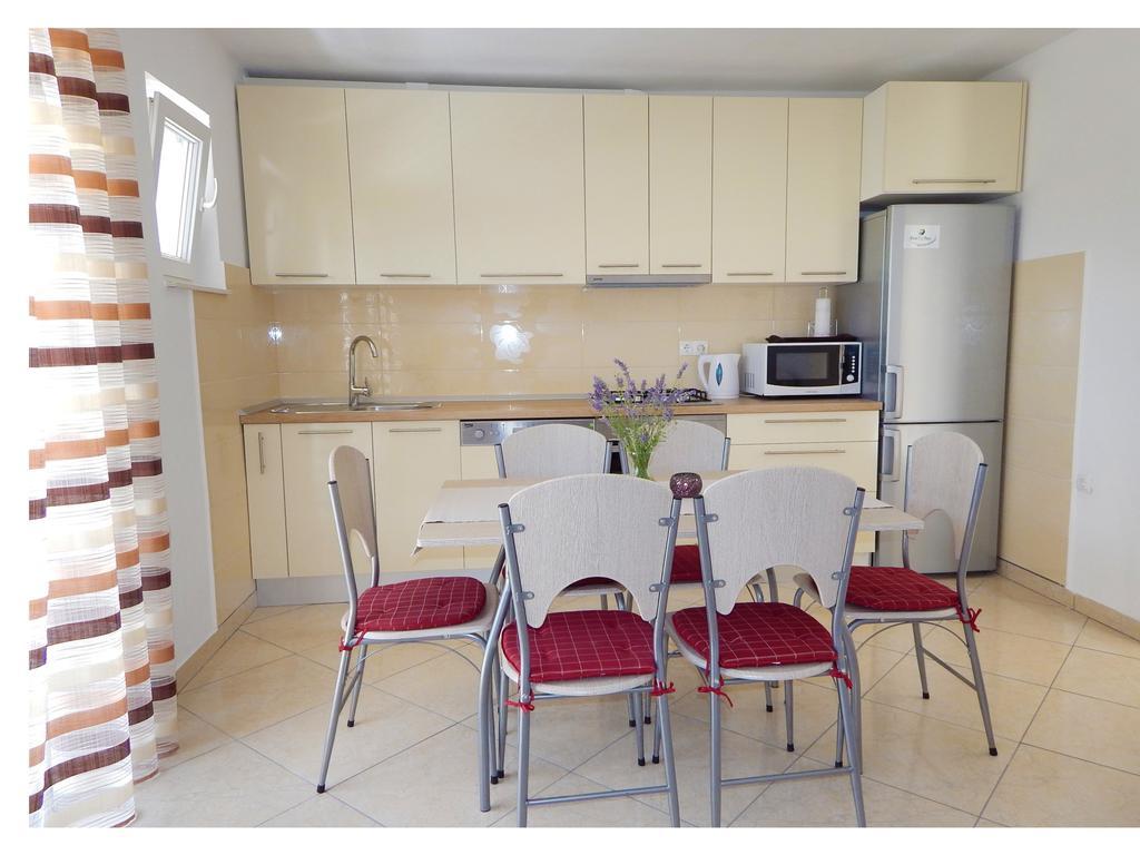 Apartments Nedjeljka Razanj Room photo