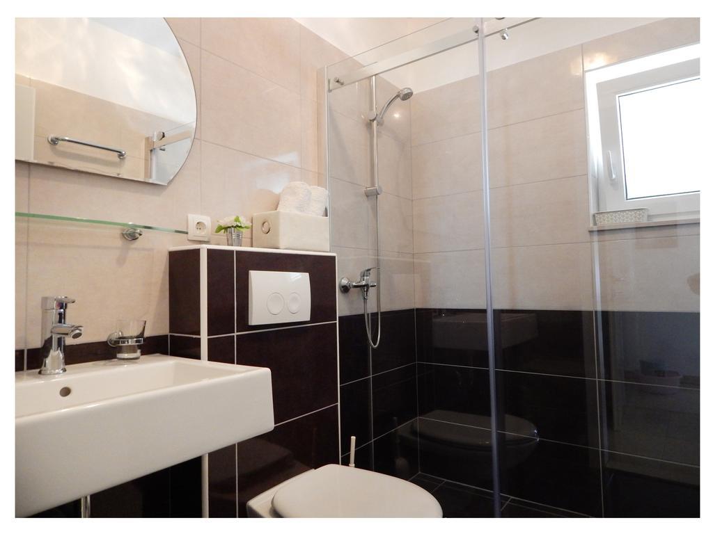 Apartments Nedjeljka Razanj Room photo