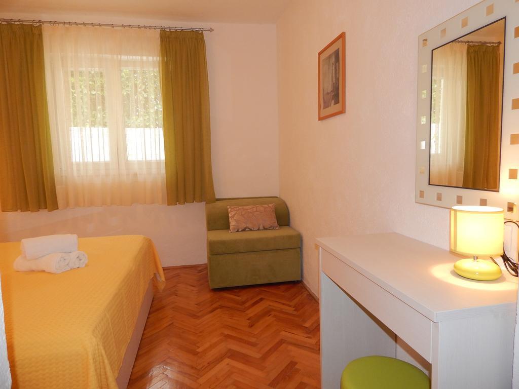Apartments Nedjeljka Razanj Room photo